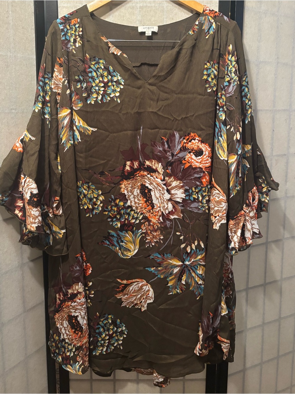 UMGEE Floral Bell Sleeve Boho Flowy V-Neck Dress, Lined